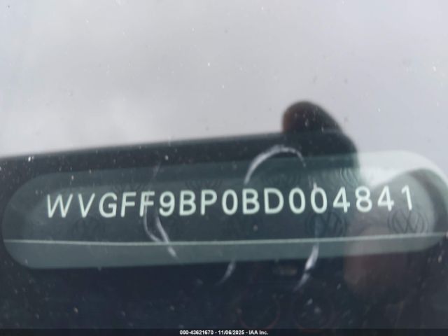 2011 VOLKSWAGEN TOUAREG WVGFF9BP0BD004841 Photo 8