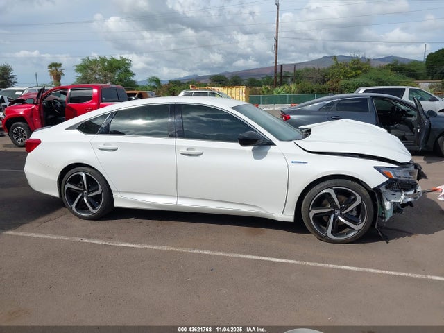 2022 Honda Accord Hybrid Sport მანქანა იყიდება აუქციონზე, vin: 1HGCV3F23NA031819, აუქციონის ნომერი: 43621768