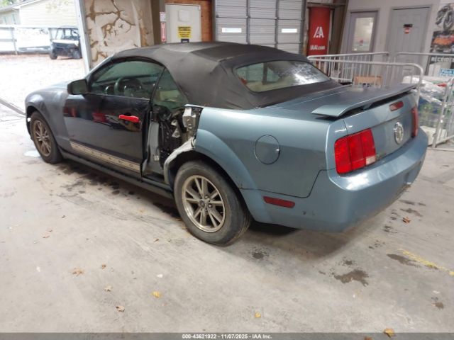 2005 FORD MUSTANG 1ZVFT84N155182143 Photo 2