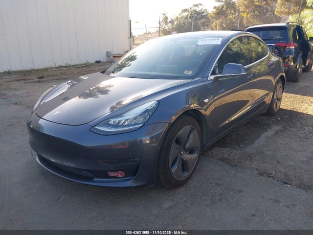 2018 TESLA MODEL 3 5YJ3E1EB2JF181331 Photo 1