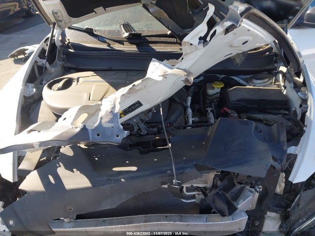 1C4PJLAS2HW585363 Jeep Cherokee Altitude Fwd