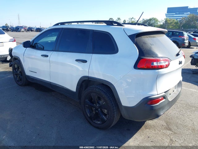 1C4PJLAS2HW585363 Jeep Cherokee Altitude Fwd