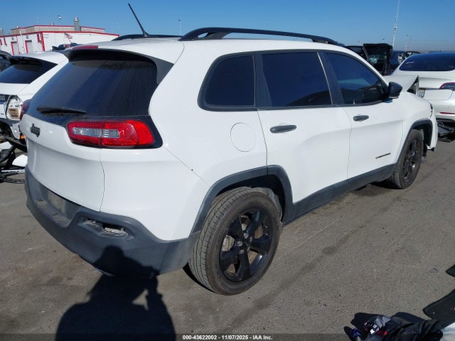1C4PJLAS2HW585363 Jeep Cherokee Altitude Fwd