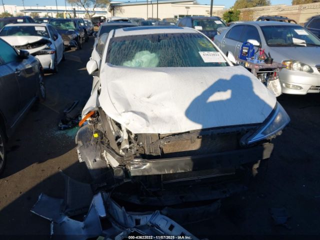2020 HYUNDAI ELANTRA 5NPD84LF7LH588195 Photo 5