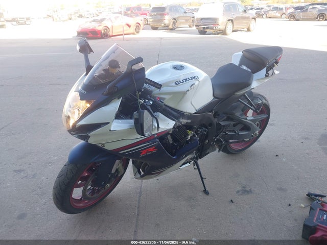 2024 SUZUKI GSX-R600 JS1GN7FA2R7101015 Photo 1