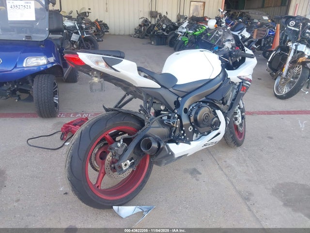 2024 SUZUKI GSX-R600 JS1GN7FA2R7101015 Photo 3