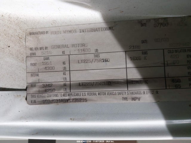 43622230 :رقم المزاد ، 1GBJG31R9Y1235215 vin ، 2000 Chevrolet Express Rv Cutaway مزاد بيع