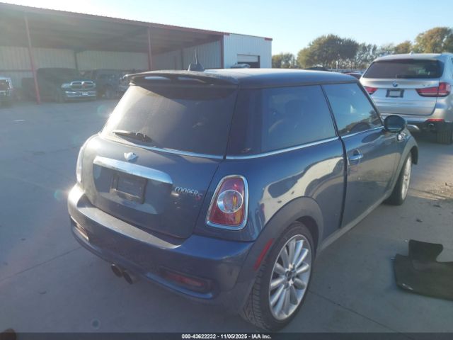 2011 MINI COOPER S WMWSV3C51BTY21836 Photo 3