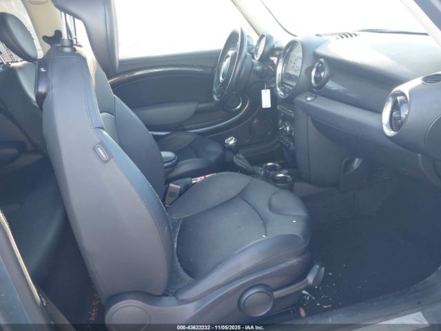 2011 MINI COOPER S WMWSV3C51BTY21836 Photo 4