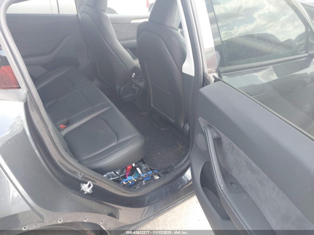 2024 TESLA MODEL Y 7SAYGDEEXRA228418 Photo 7