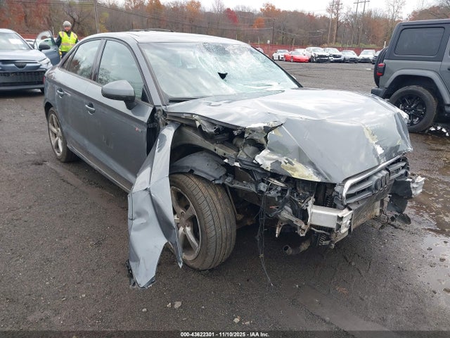 2016 AUDI A3 WAUB8GFF6G1031762 Photo 5