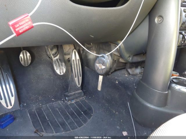 2006 MINI COOPER S WMWRH33586TF87919 Photo 10