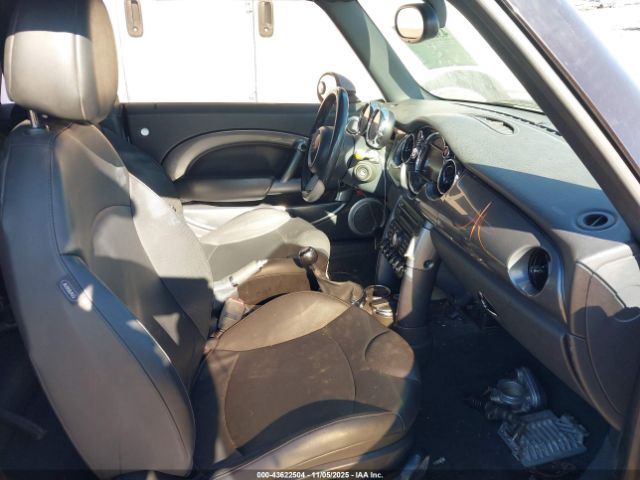 2006 MINI COOPER S WMWRH33586TF87919 Photo 4