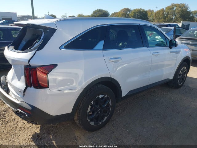 2024 KIA SORENTO 5XYRLDJC8RG275556 Photo 3