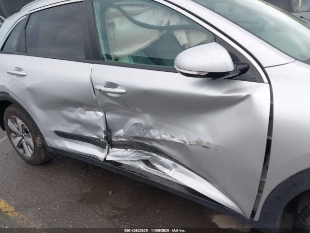 2019 KIA NIRO PLUG-IN HYBRID KNDCD3LD2K5254526 Photo 5