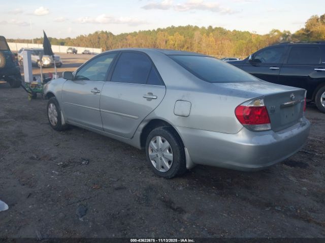 2005 TOYOTA CAMRY 4T1BE32KX5U025638 Photo 2
