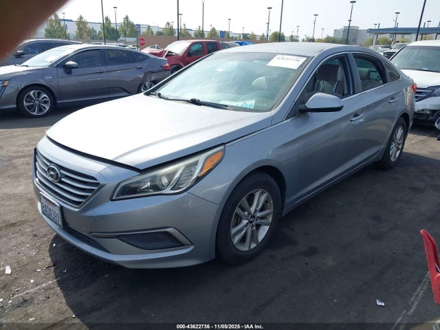 Hyundai SONATA SE 2016 5NPE24AF8GH331920 Image 2