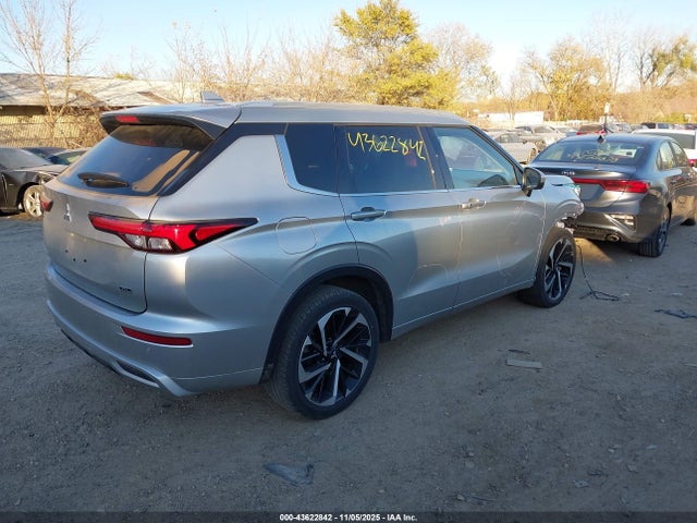 2022 MITSUBISHI OUTLANDER JA4J4VA82NZ089805 Photo 3