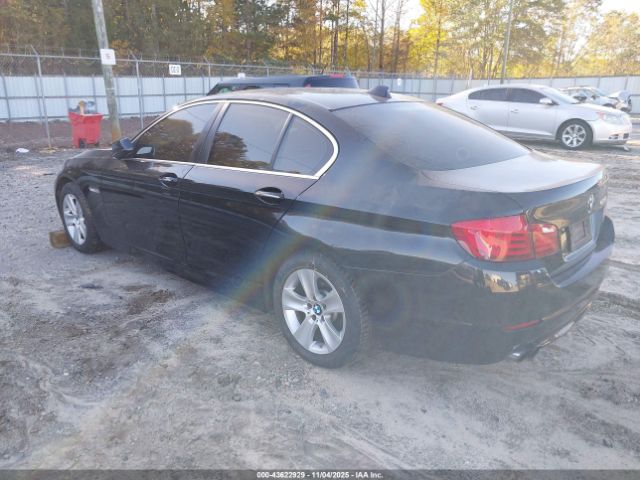2013 BMW 528I WBAXG5C56DDY37703 Photo 2