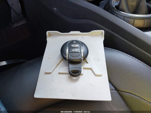 2017 MINI CLUBMAN WMWLN5C54H2E31878 Photo 10