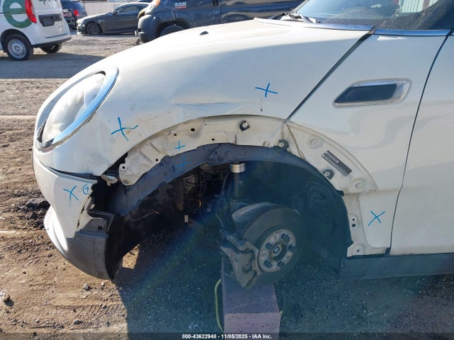 2017 MINI CLUBMAN WMWLN5C54H2E31878 Photo 5