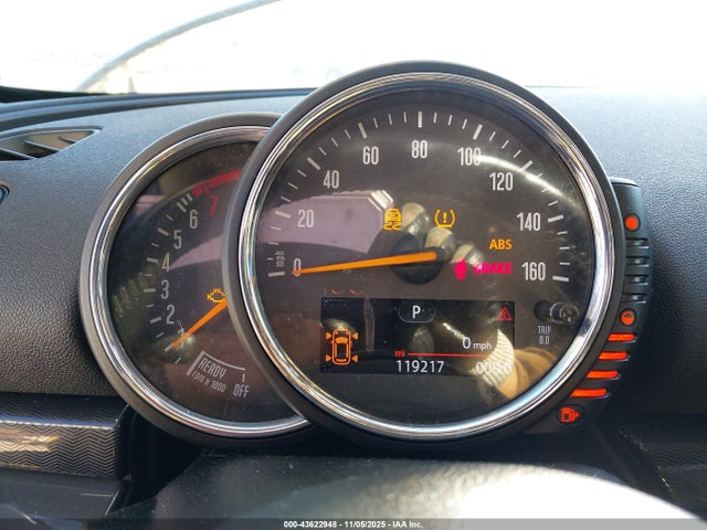2017 MINI CLUBMAN WMWLN5C54H2E31878 Photo 6