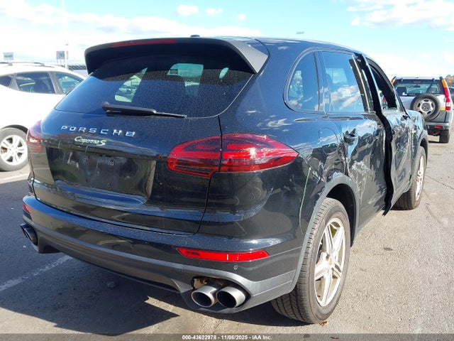2018 PORSCHE CAYENNE E-HYBRID WP1AE2A29JLA71939 Photo 3