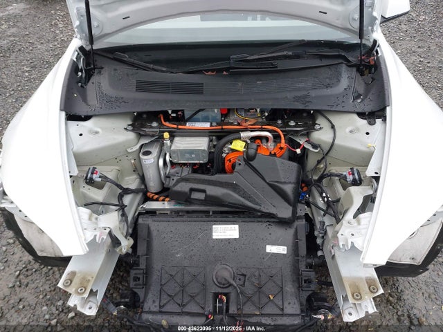 2025 TESLA MODEL 3 5YJ3E1EB8SF912006 Photo 9