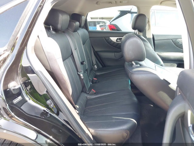 JN8CS1MU4HM141334 Infiniti QX70