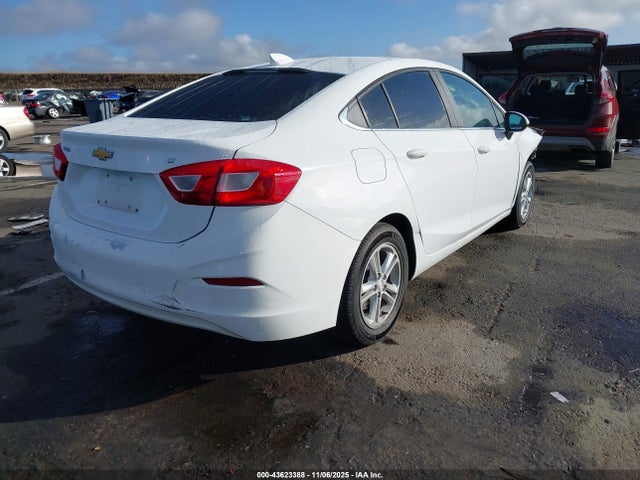 1G1BE5SM7H7102138 Chevrolet Cruze Lt Auto