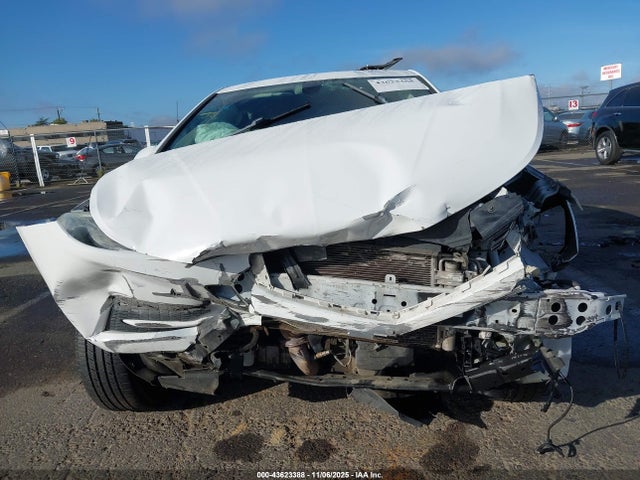 1G1BE5SM7H7102138 Chevrolet Cruze Lt Auto