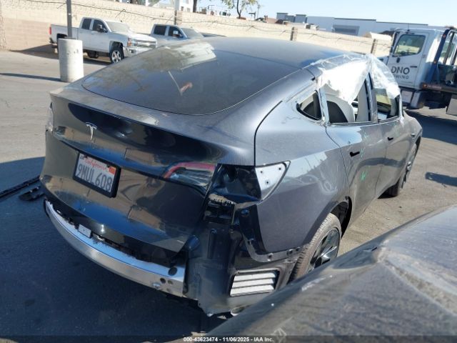 2024 TESLA MODEL Y 7SAYGDED0RF102126 Photo 3