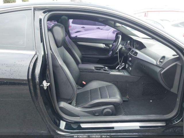 2014 MERCEDES-BENZ C 250 WDDGJ4HB4EG266988 Photo 4