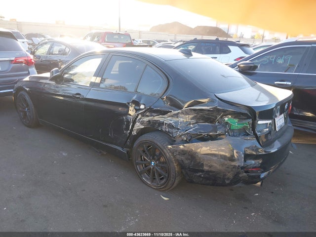 WBA8E1G51GNU10361 BMW 320i