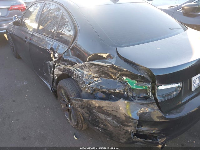BMW 320i 2016 WBA8E1G51GNU10361 Image 18
