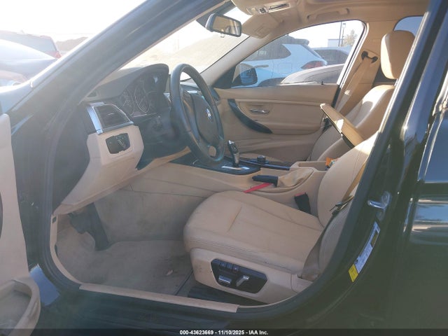 WBA8E1G51GNU10361 BMW 320i