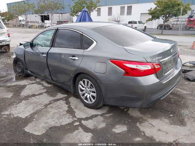1N4AL3AP8HN354717 Nissan Altima 2.5 S