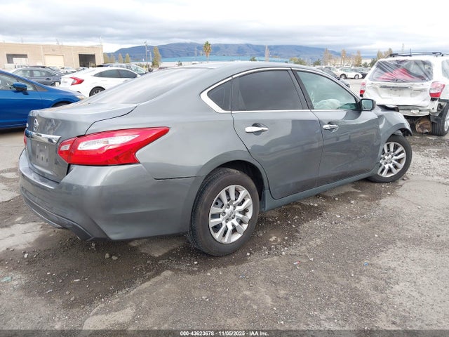 1N4AL3AP8HN354717 Nissan Altima 2.5 S