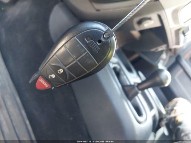 2016 RAM 2500 3C6UR5CL8GG133113 Photo 10