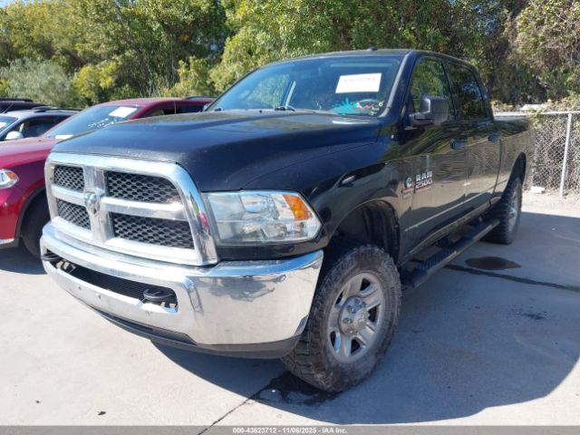 2016 RAM 2500 3C6UR5CL8GG133113 Photo 1
