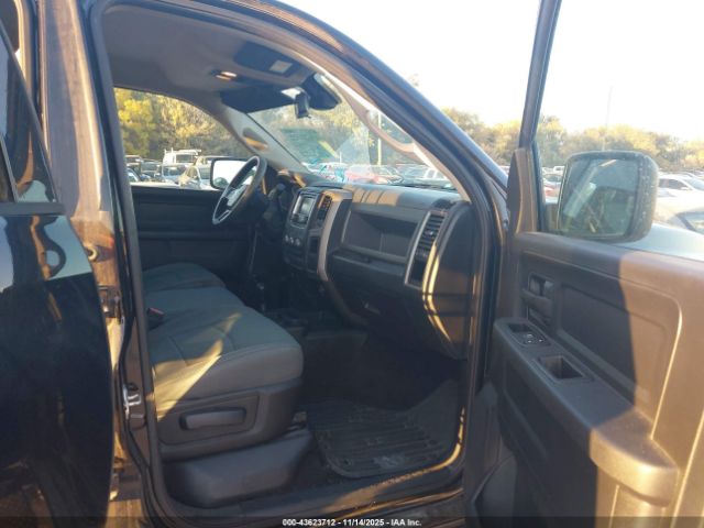 2016 RAM 2500 3C6UR5CL8GG133113 Photo 4