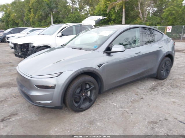 2026 TESLA MODEL Y 7SAYGDEE6TA388853 Photo 1
