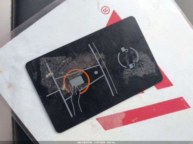 2022 TESLA MODEL Y 7SAYGDEF5NF323622 Photo 10