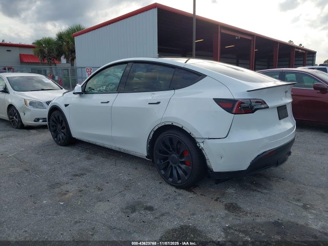 2022 TESLA MODEL Y 7SAYGDEF5NF323622 Photo 2