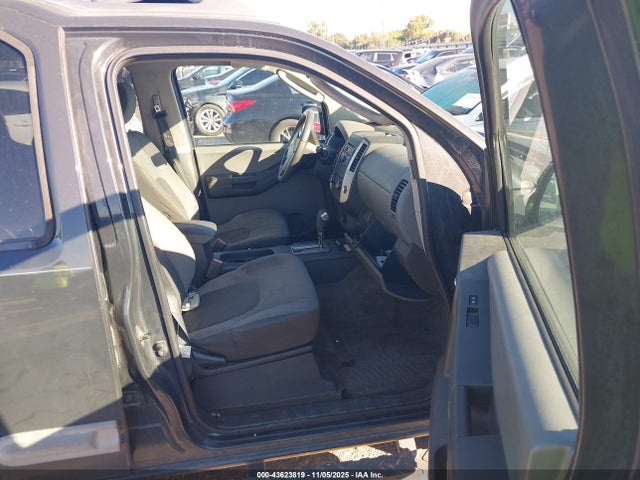 2011 NISSAN XTERRA 5N1AN0NU7BC514524 Photo 4