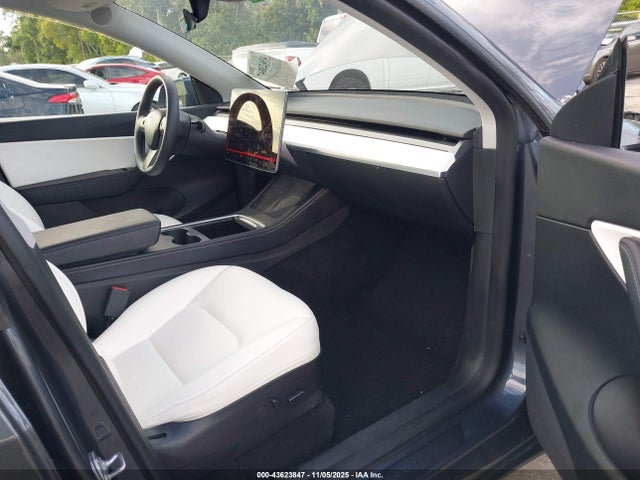 2022 TESLA MODEL Y 7SAYGDEF2NF459576 Photo 4