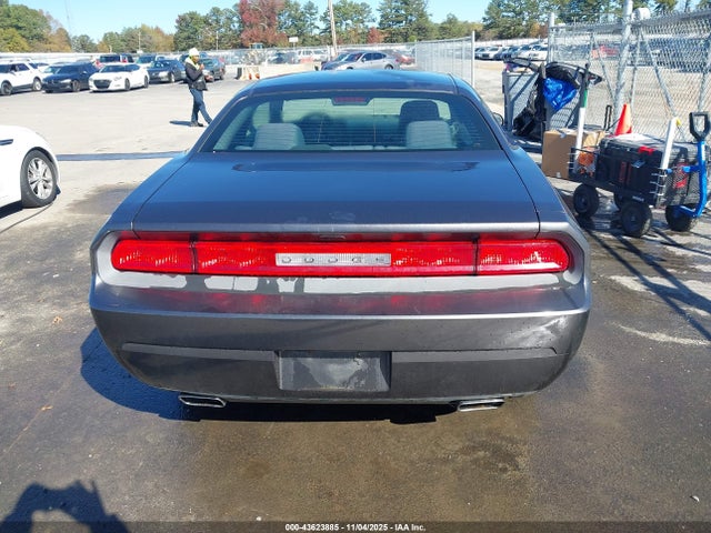 43623885 :رقم المزاد ، 2C3CDYAG3EH195224 vin ، 2014 Dodge Challenger Sxt مزاد بيع