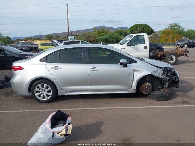 JTDEPRAE1LJ067611 Toyota COROLLA LE