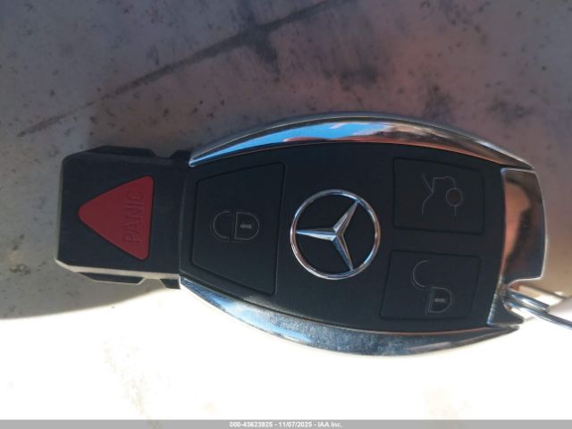 2013 MERCEDES-BENZ C 300 WDDGF8AB1DR241584 Photo 10