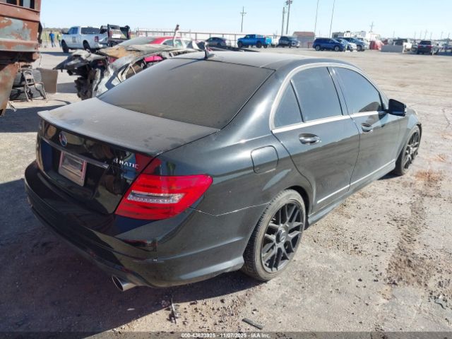 2013 MERCEDES-BENZ C 300 WDDGF8AB1DR241584 Photo 3